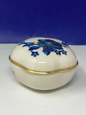 Lenox Pagoda Porcelain Trinket Box Blue Floral 24 K Gold Trim